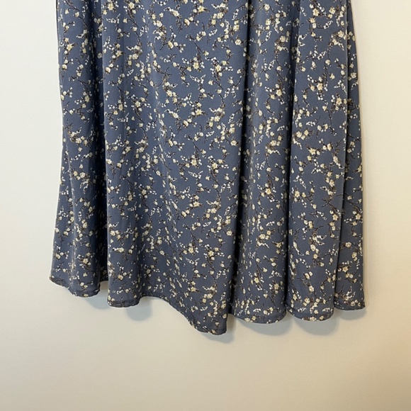 Periwinkle Blue Mini Floral Print Dress V-Neck Zipper Back Medium - Picture 4 of 12